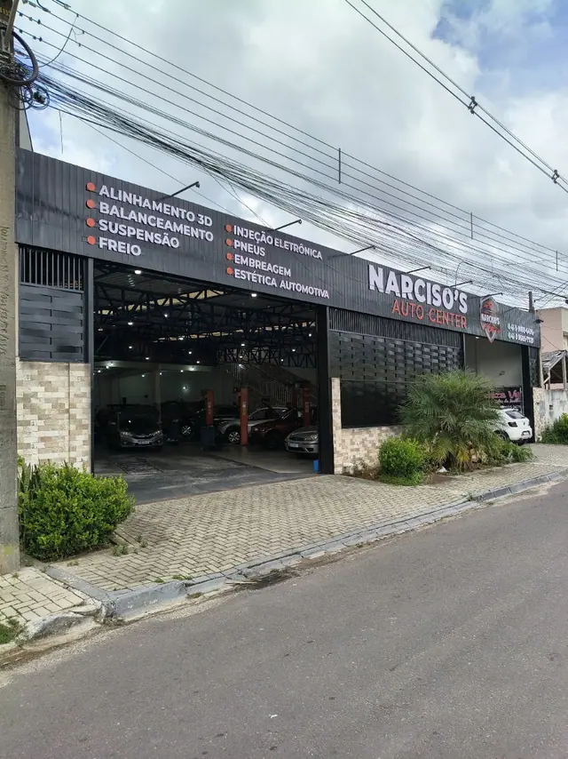 Outra vista da fachada do auto center